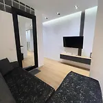 Enzo Center Appartement Tirana