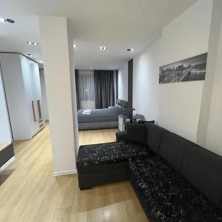 Enzo Center Apartman
