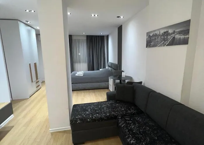 Enzo Center Apartment
