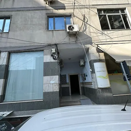Enzo Center * Τίρανα